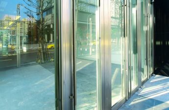 commercial glass repair service